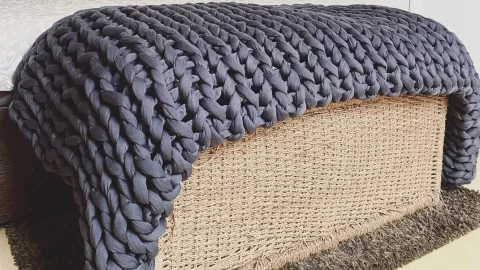 Gewichtsdecke gestrickt - dunkelgrau – Bild 5